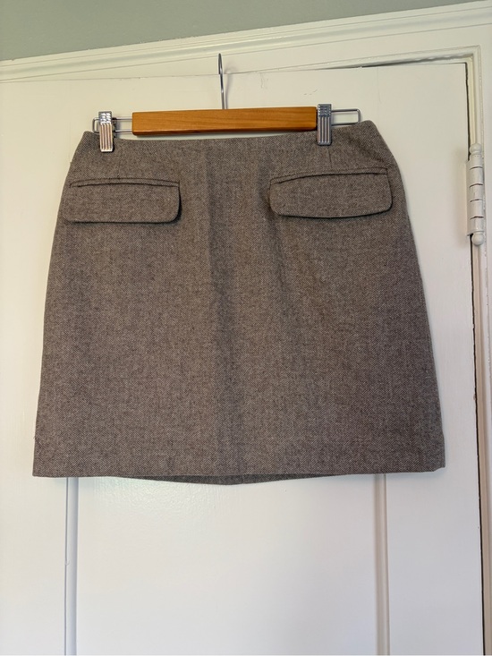 Banana Republic Dresses & Skirts - Banana Republic Pocket Mini Skirt - Oatmeal